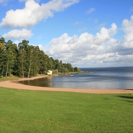 Hôtel Sjolunda Semesterby à Lidköping Extérieur photo
