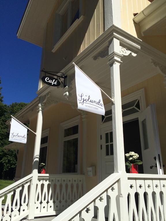 Hôtel Sjolunda Semesterby à Lidköping Extérieur photo